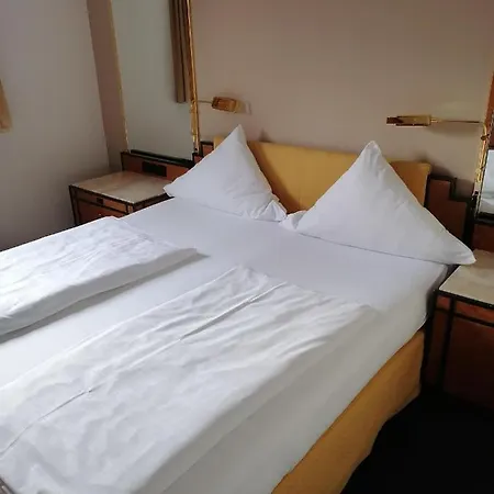 Johanneshoehe Hotel