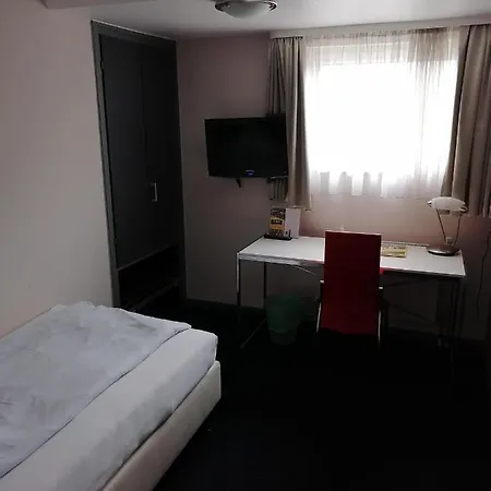 Johanneshoehe Hotel