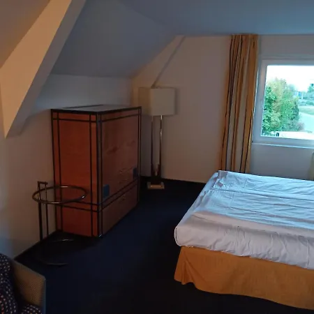 Johanneshoehe Hotel 3*